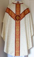 White Gothic Chasuble traditional, silk damask GL004